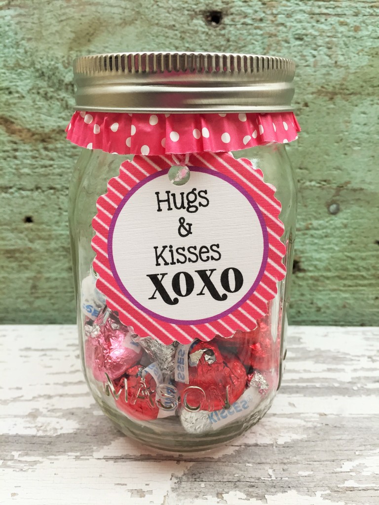 Mason Jar Valentine's (7)