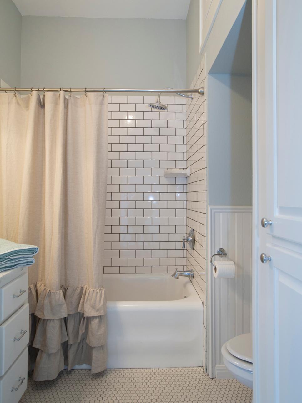 Get the Look Fixer Upper Bathroom (1)