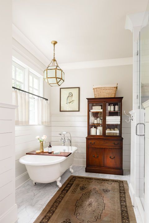 Farmhouse Bathrooms (12)