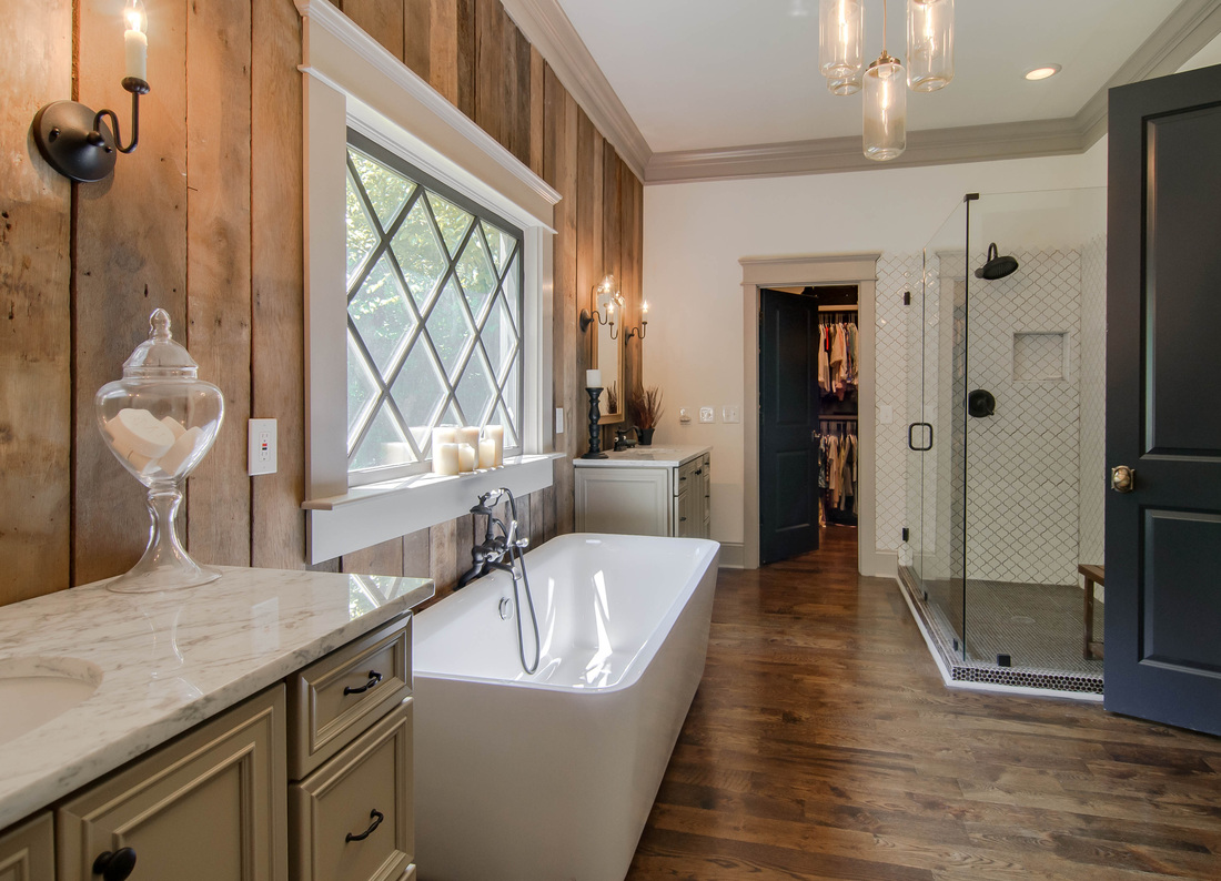 Farmhouse Bathrooms 18