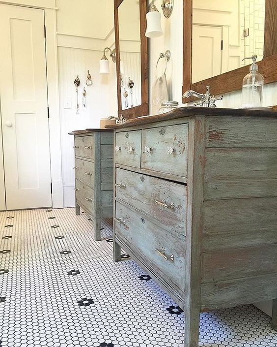 Farmhouse Bathrooms (25)