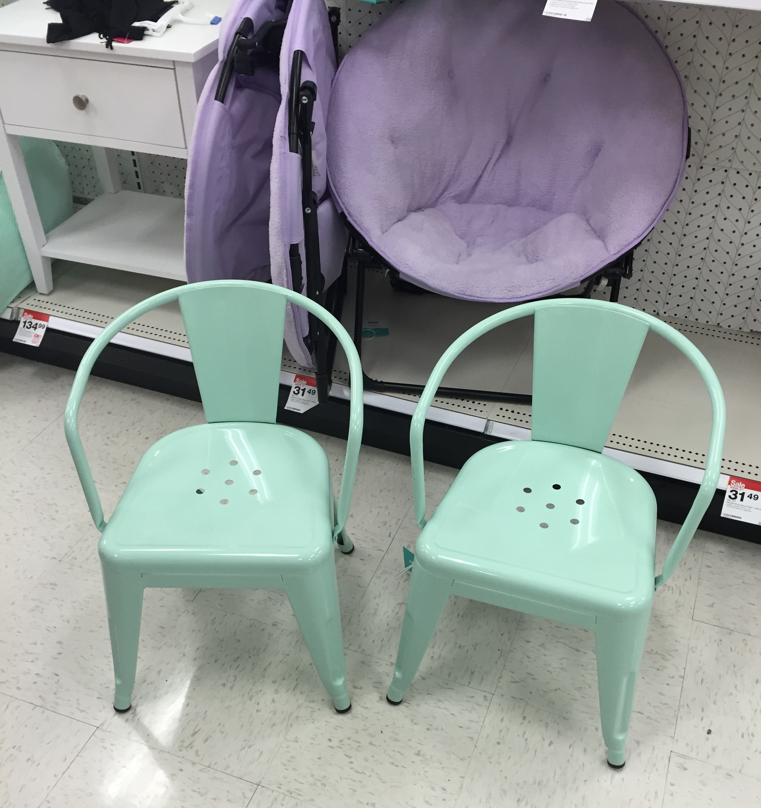 pillowfort table and chairs