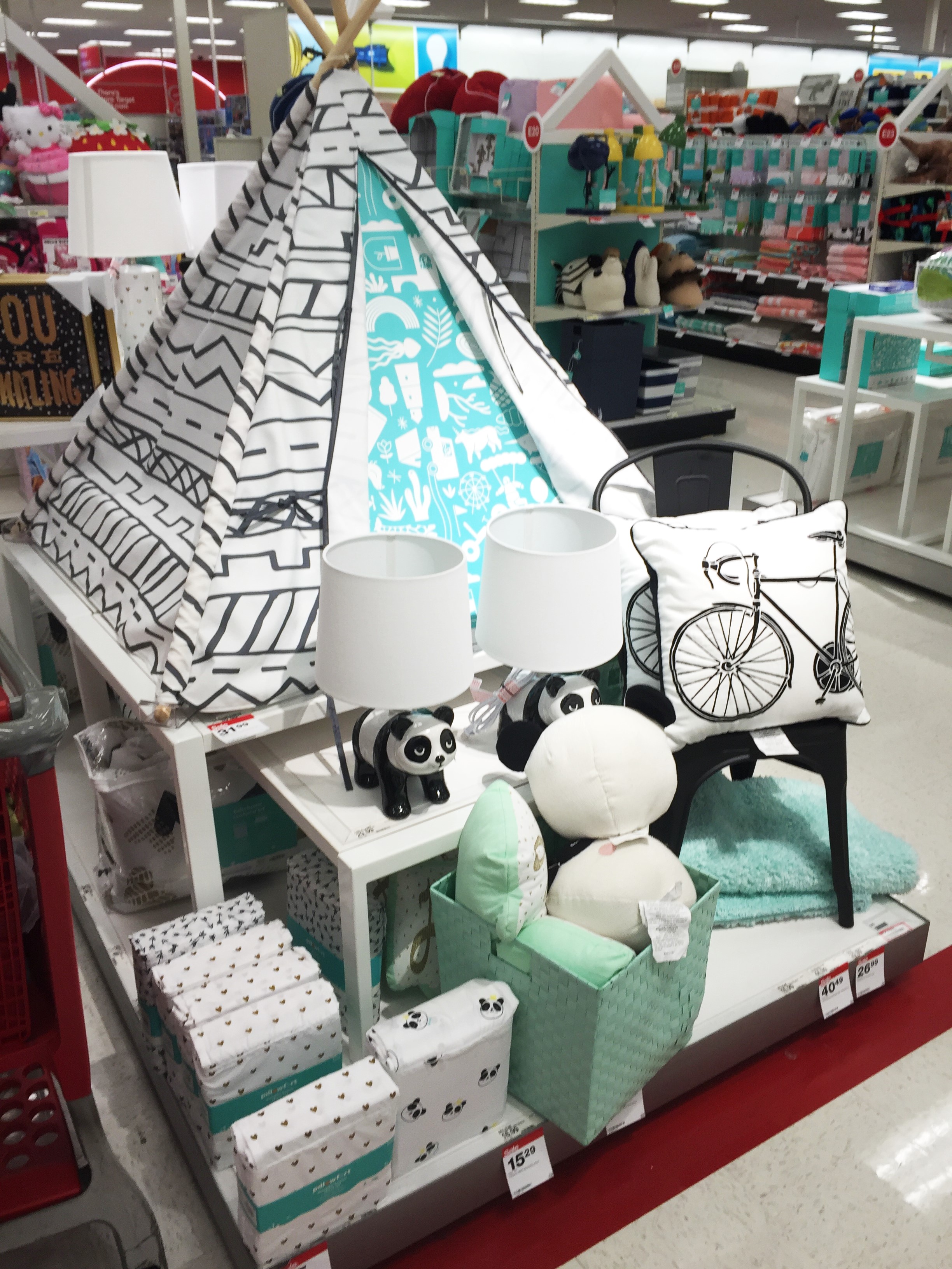 Target pillowfort hot sale chairs