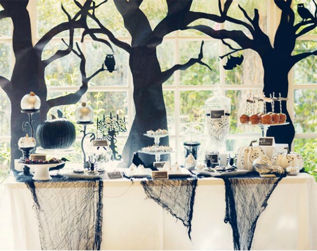 Elegant Spooky Forest Halloween Party by HWTM , Halloween Tablescapes and Party Ideas