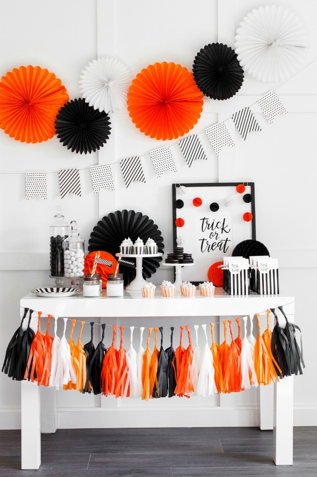 Halloween Party Set Up by The TomKat Studio, Halloween Tablescapes and Party Ideas 