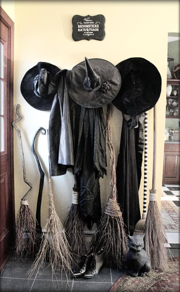 Scent of a Woman, Halloween Decor Ideas 