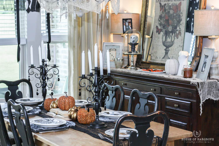 spooky-halloween-tablescape-6