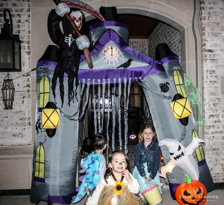 trick-or-treat-halloween-party-1