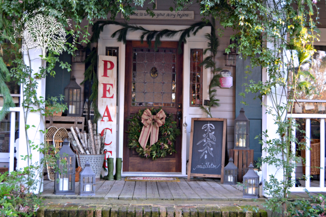 Cottage in the Oaks, Christmas Porches via House of Hargrove