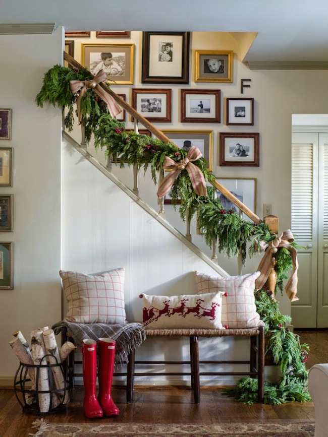 Christmas Staircase Decoration, Christmas Inspiration via House of Hargrove