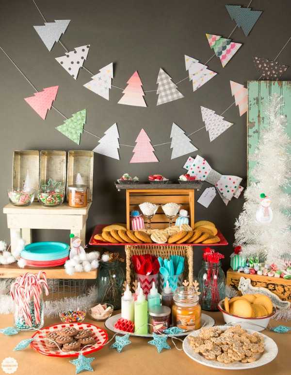 Holiday Cookie Decorating Party, Christmas Tablescapes / Party Ideas via House of Hargrove