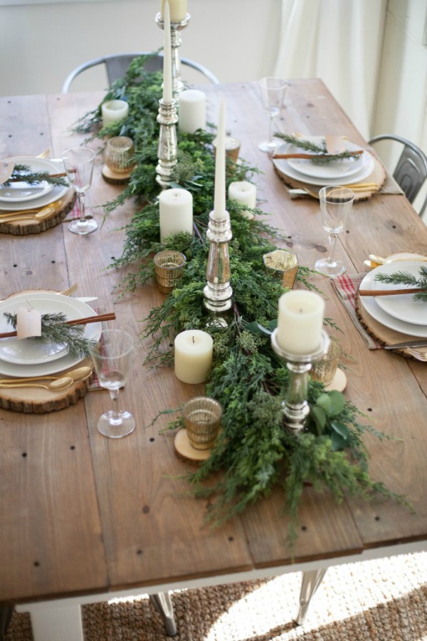 Lauren McBride, Christmas Tablescapes / Party Ideas via House of Hargrove