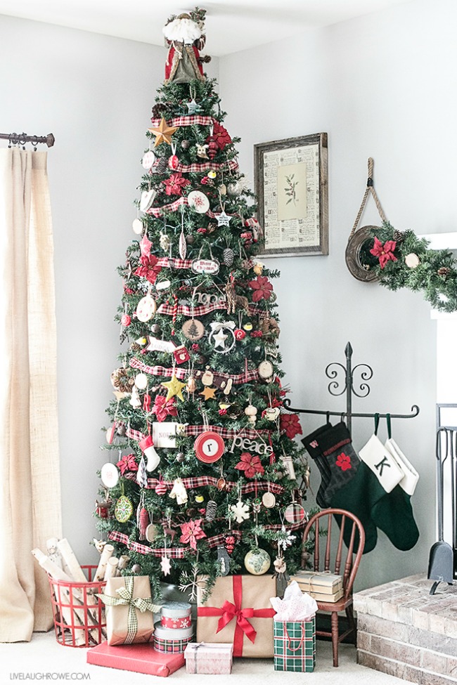 Live Laugh Rowe, Gorgeous Christmas Trees via House of Hargrove