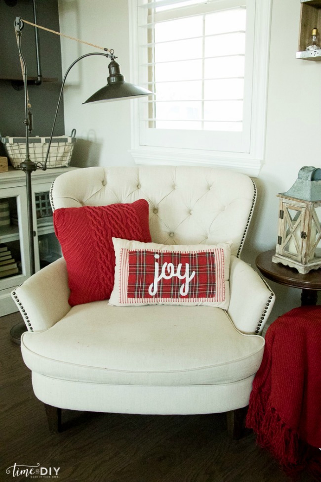 No Sew Christmas Pillows, Christmas Inspiration via House of Hargrove