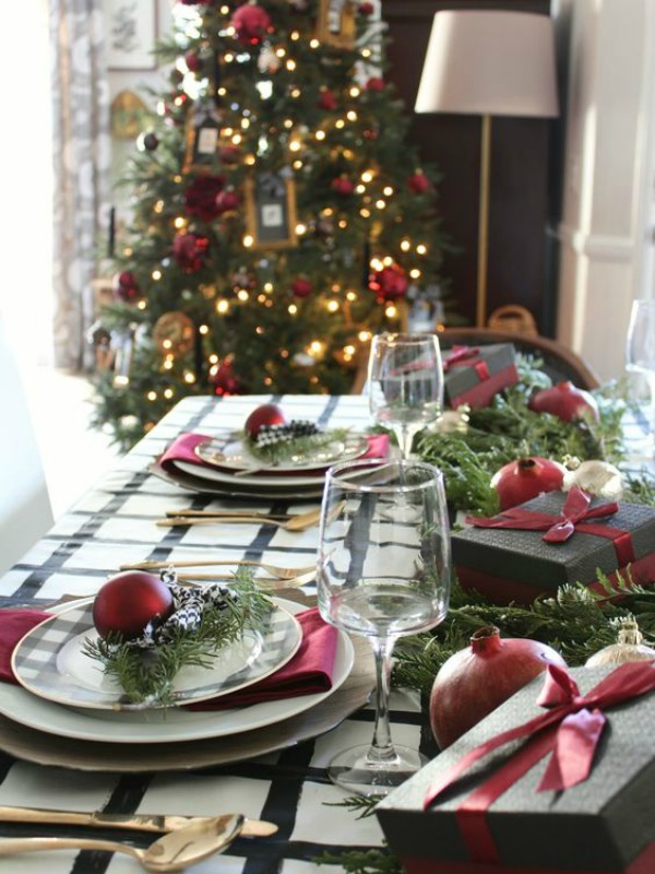 Oscar Bravo Home, Christmas Tablescapes / Party Ideas via House of Hargrove