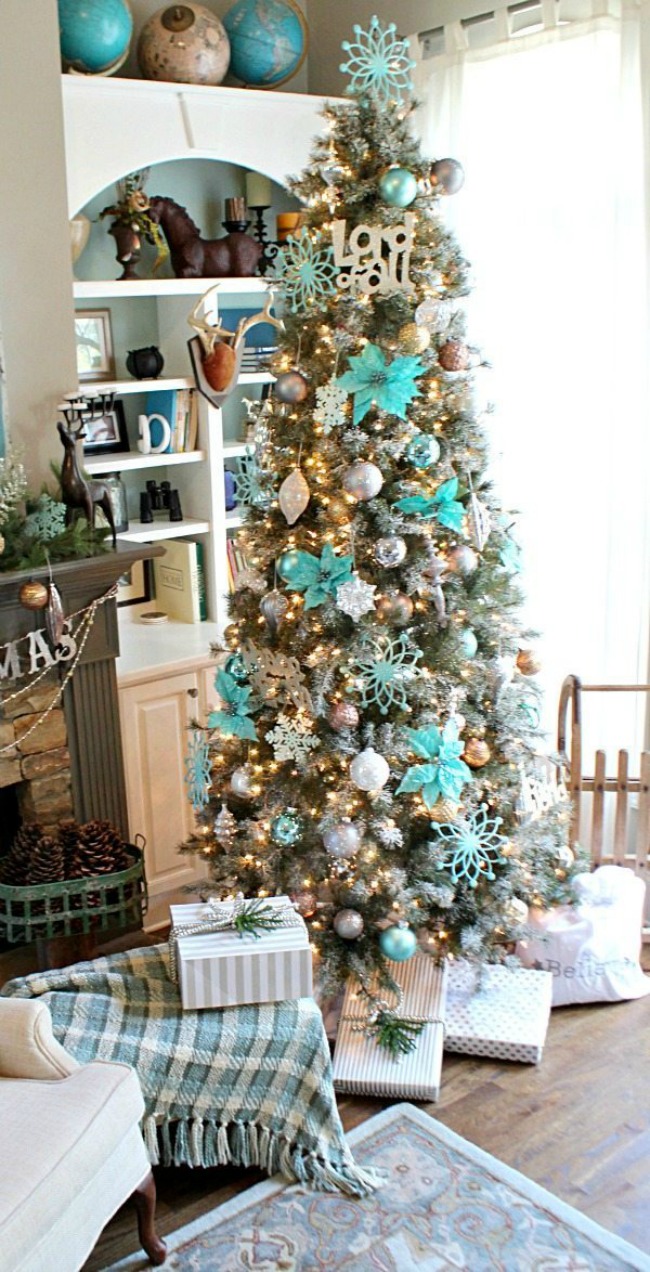 Refresh Restyle, Gorgeous Christmas Trees via House of Hargrove