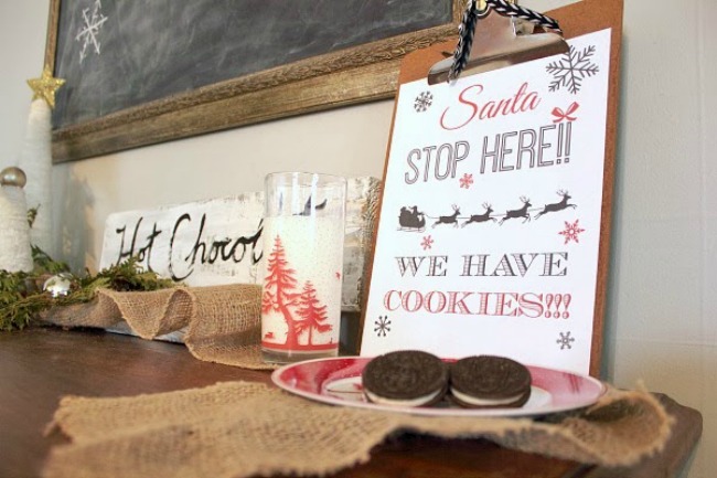 Santa, Stop here, Christmas Printables via House of Hargrove