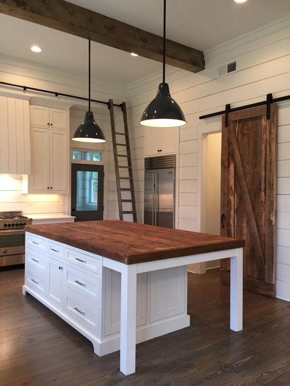 https://houseofhargrove.com/wp-content/uploads/2017/01/Farmhouse-Kitchens-3.jpg