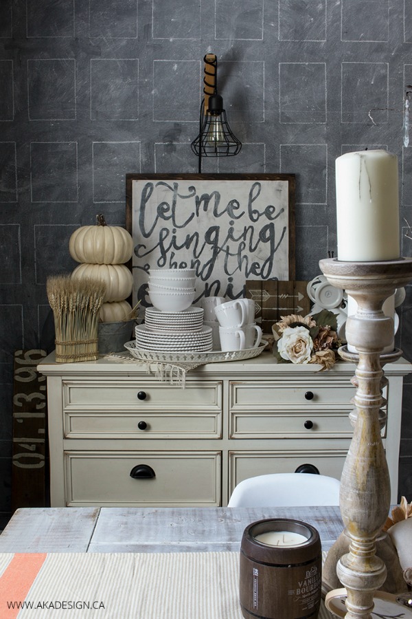 Fall in love with some of these Neutral Fall Decor Inspiration!