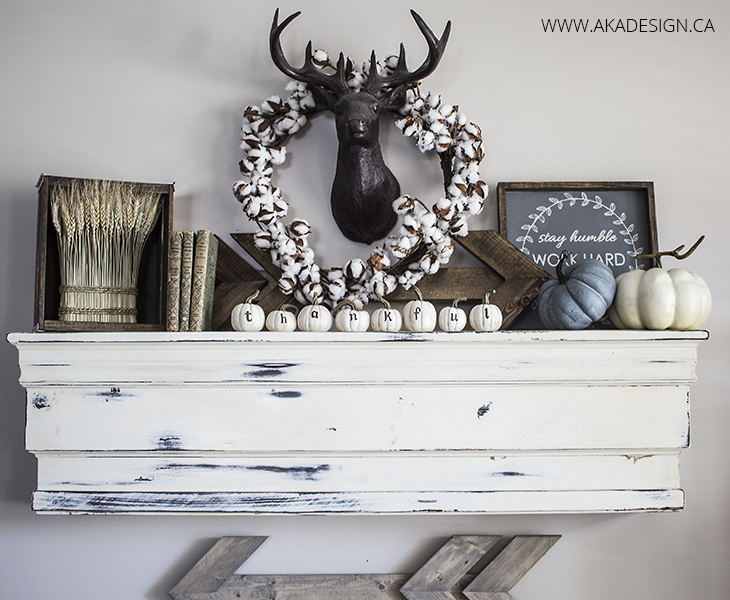 All these Farmhouse Fall Mantels are beautiful!