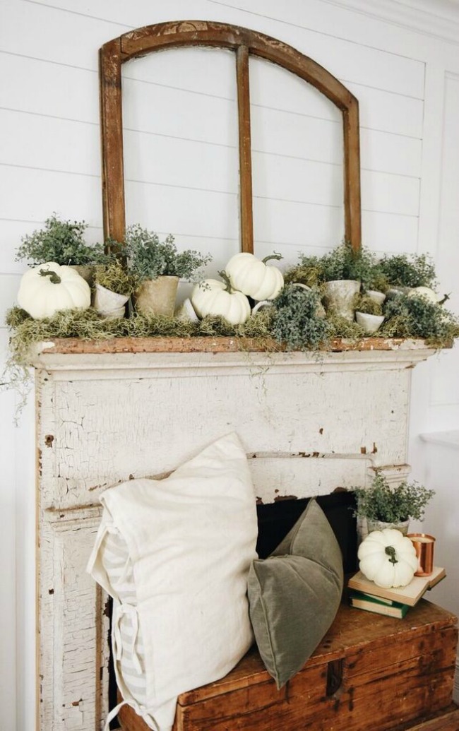 All of these Farmhouse Fall Mantels are beautiful.