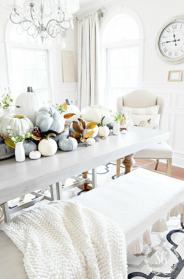 Fall in love with some of these Neutral Fall Decor Inspiration!