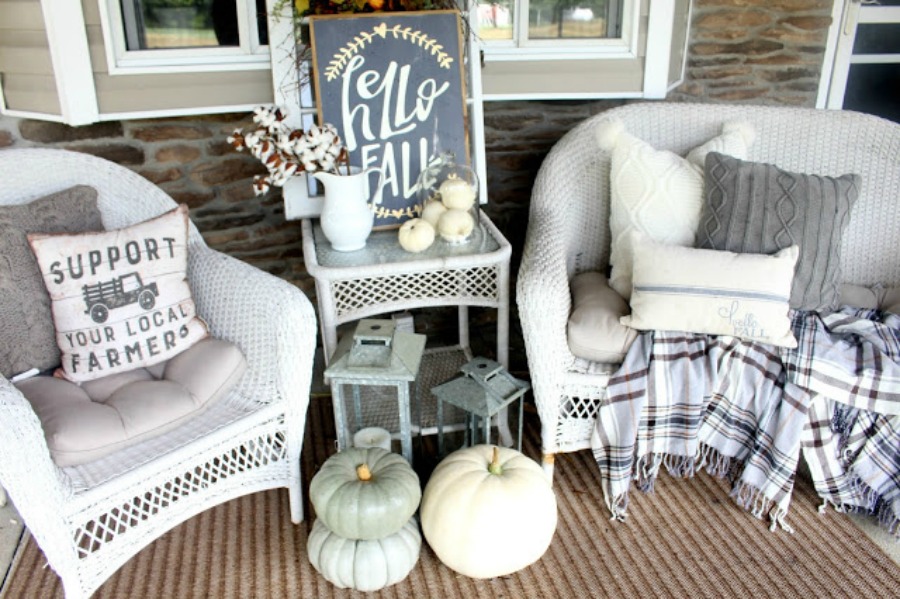 Fall in love with some of these Neutral Fall Decor Inspiration!