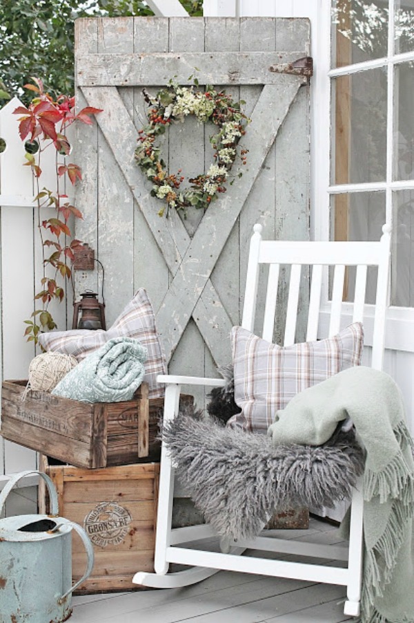 Fall in love with some of these Neutral Fall Decor Inspiration!