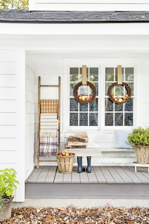 Get your front porch ready for fall with some amazing Fall Front Porch Inspiration!