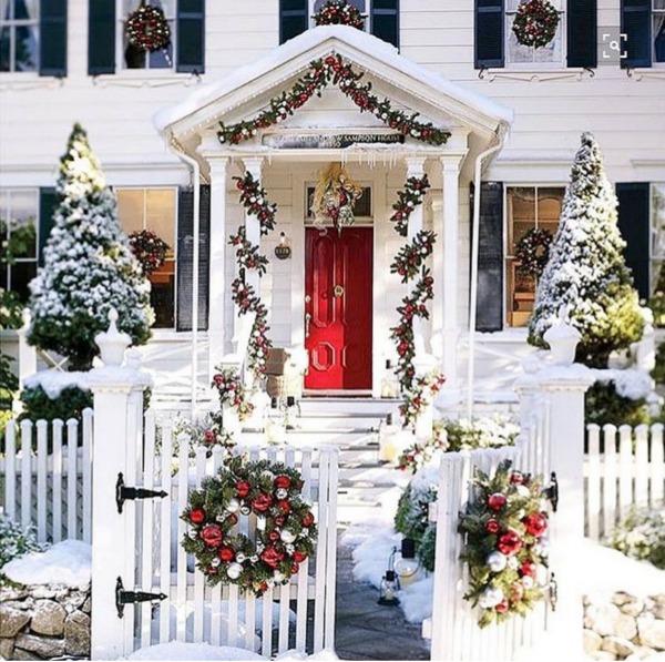 There is no shortage of major inspiration here for those amazing Christmas Front Porches!