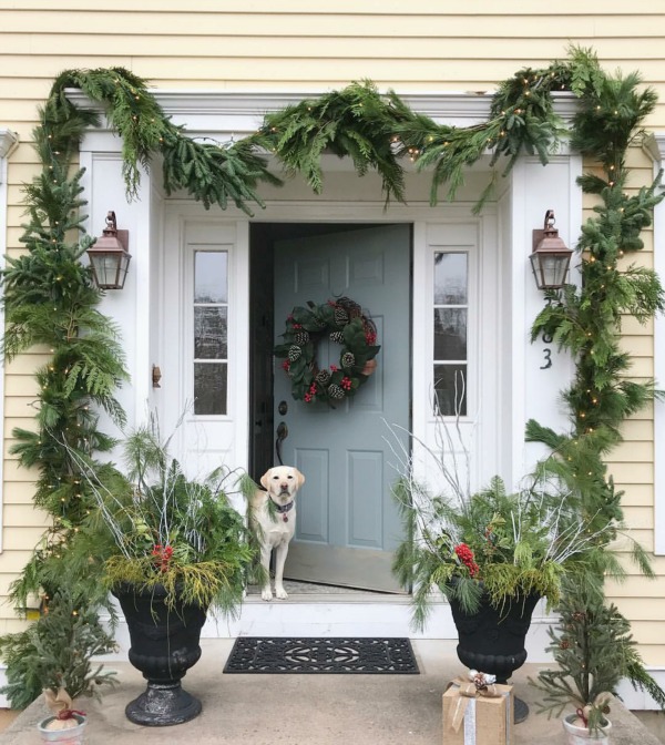 There is no shortage of major inspiration here for amazing Christmas Front Porches!